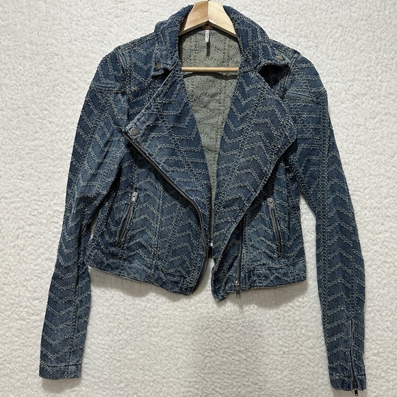 Free People Punched Denim Moto Jacket Herringbone Blue Jean Biker Women's Size 4 - Picture 8 of 14